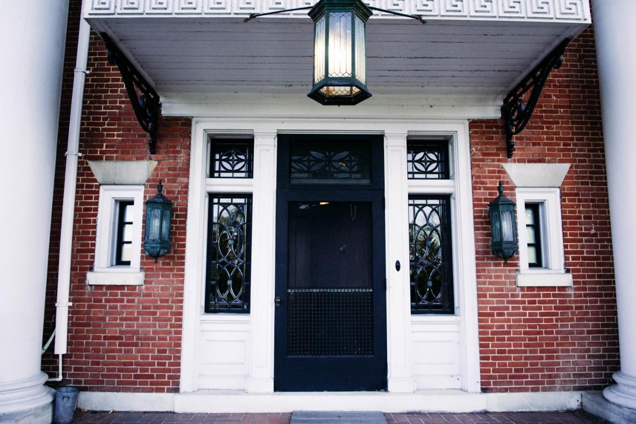 Mercersburg Inn Екстериор снимка