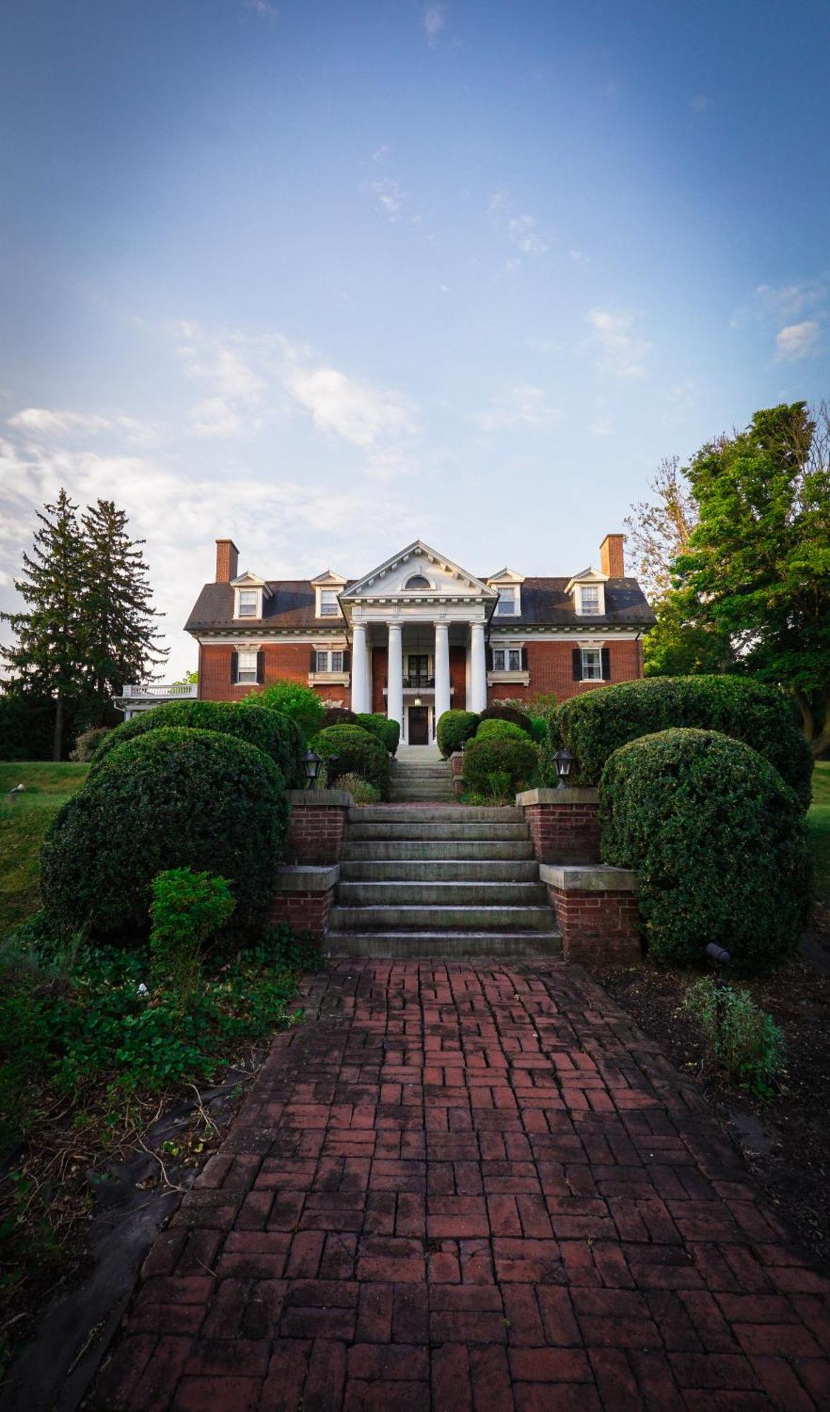 Mercersburg Inn Екстериор снимка