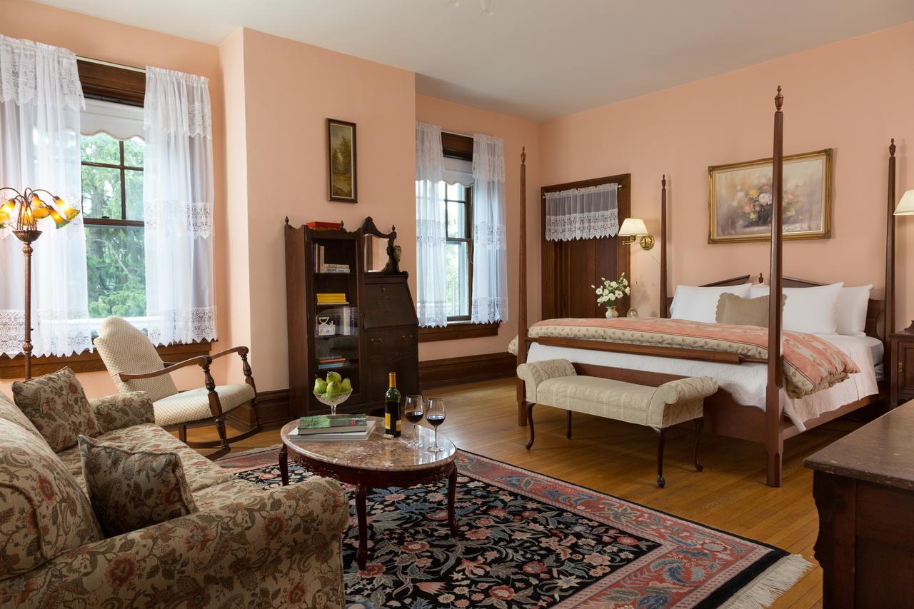 Mercersburg Inn Екстериор снимка