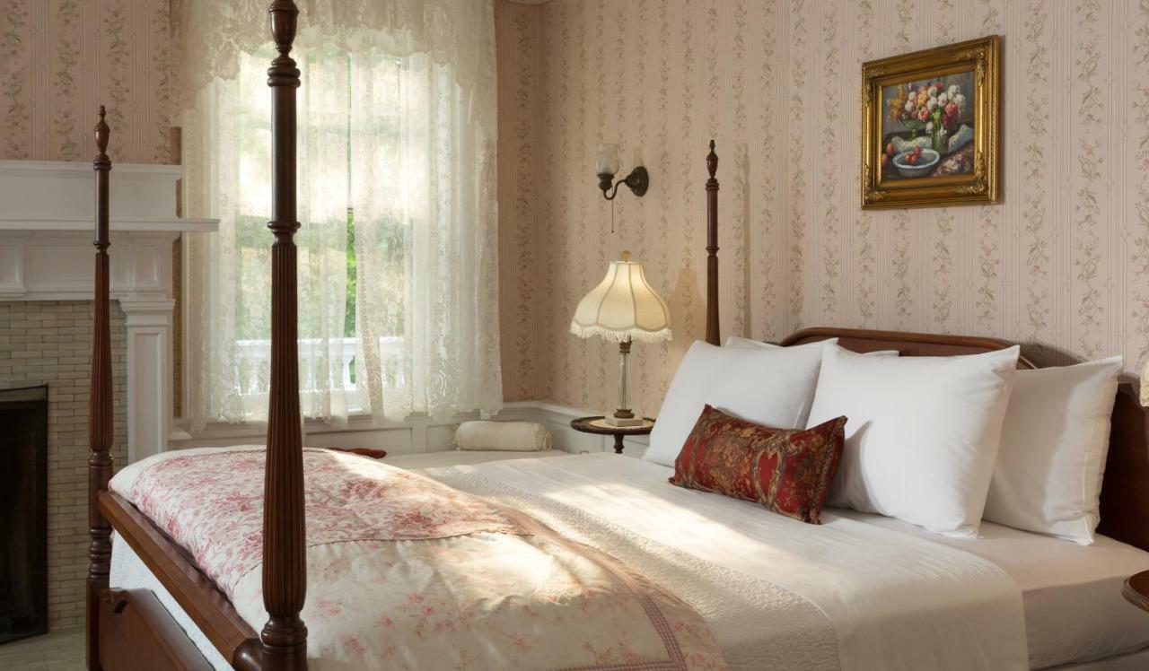 Mercersburg Inn Екстериор снимка