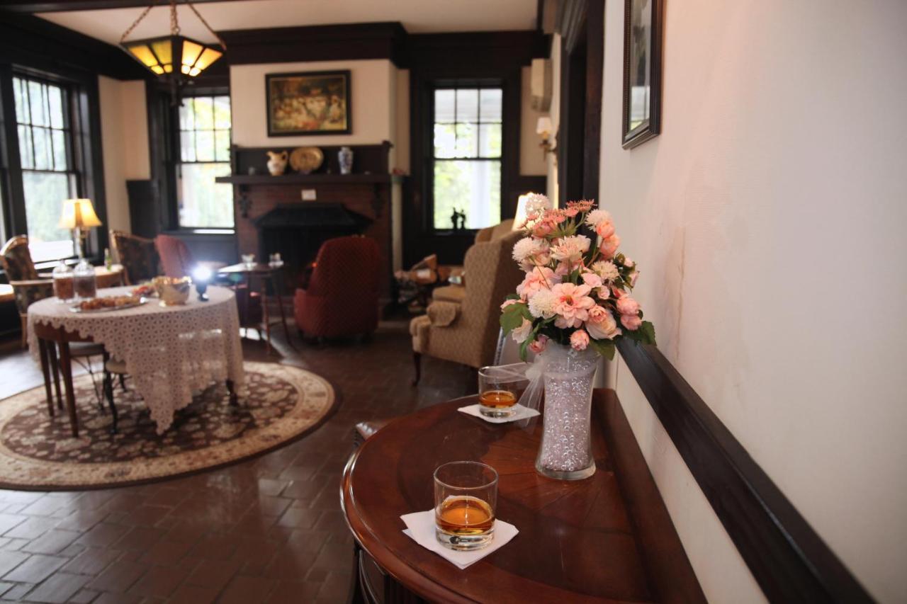 Mercersburg Inn Екстериор снимка